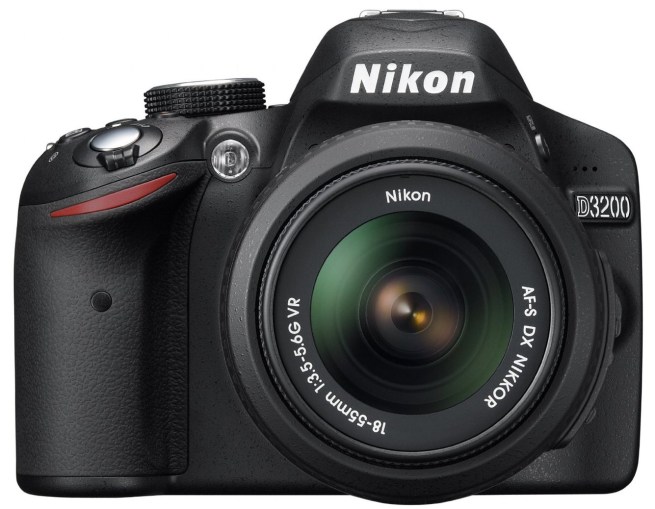 Nikon D3200 24.2 MP CMOS Digital SLR with 18-55mm f:3.5-5.6 AF-S DX VR NIKKOR Zoom Lens
