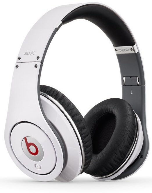 Beats by Dr. Dre Studio OverEar Headphones in white (1st gen, refurb