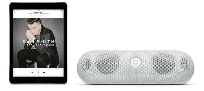 Beats Pill XL in white-sale-05
