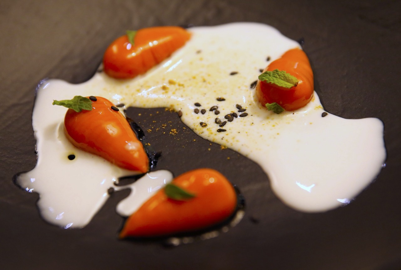 Kitchen Tech Spherification lets you make your own caviar from fruit