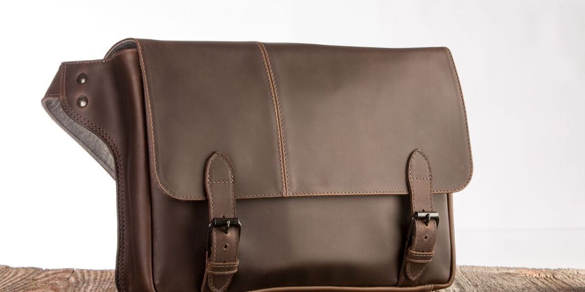 Giveaway: Intrepid's Journeyman messenger bag worth $379 is great for ...