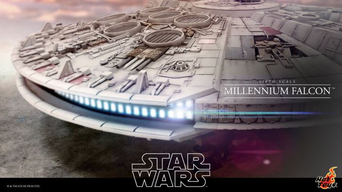Millennium Falcon-scale-Hot Toys-01