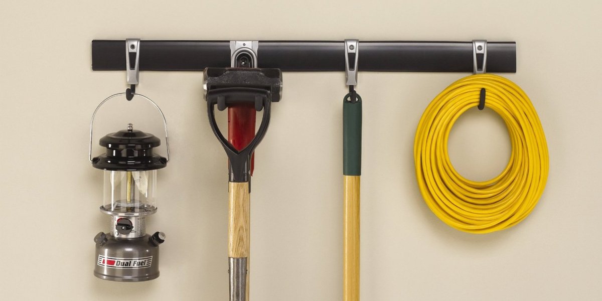 Rubbermaid FastTrack Garage Storage System All-in-One Rail & Hook Kit 6-Piece.