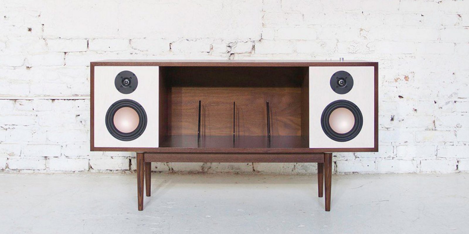 Straight Out Of Chicago This Mid Century Modern Bluetooth Stereo