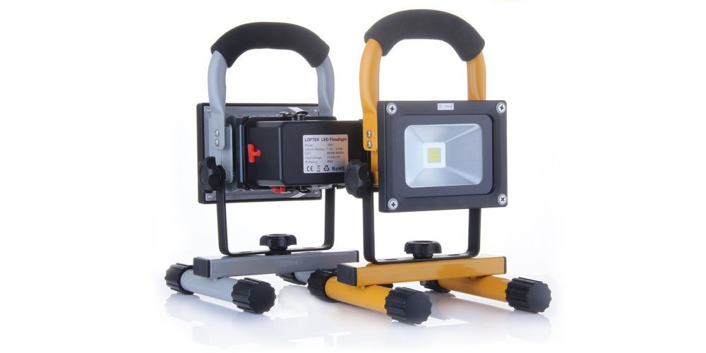 10W Rechargeable LED Portable Work Light with smartphone charging