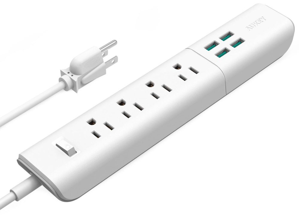 AUKEY Surge Protector 4-Port 20W:4A USB Charger with 4 Outlets Power Strip