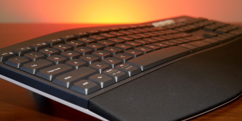 Review: MK850 Wireless Keyboard and Mouse masters all your devices