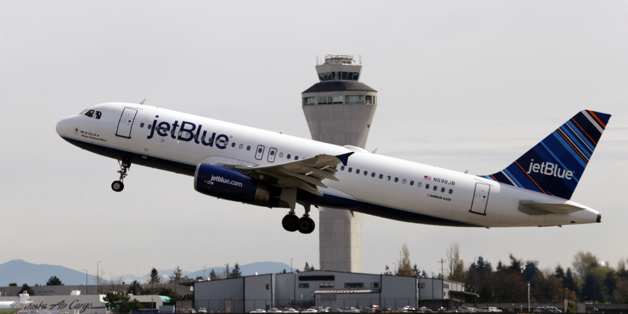 JetBlue offers special savings on air and hotel packages 