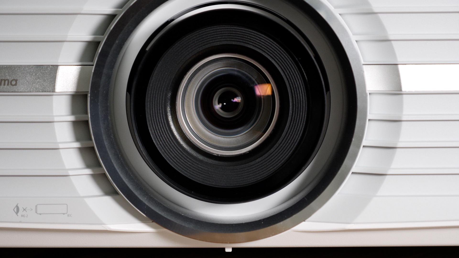 Handson Optoma's UHD60 4K UHD projector is super sharp and only