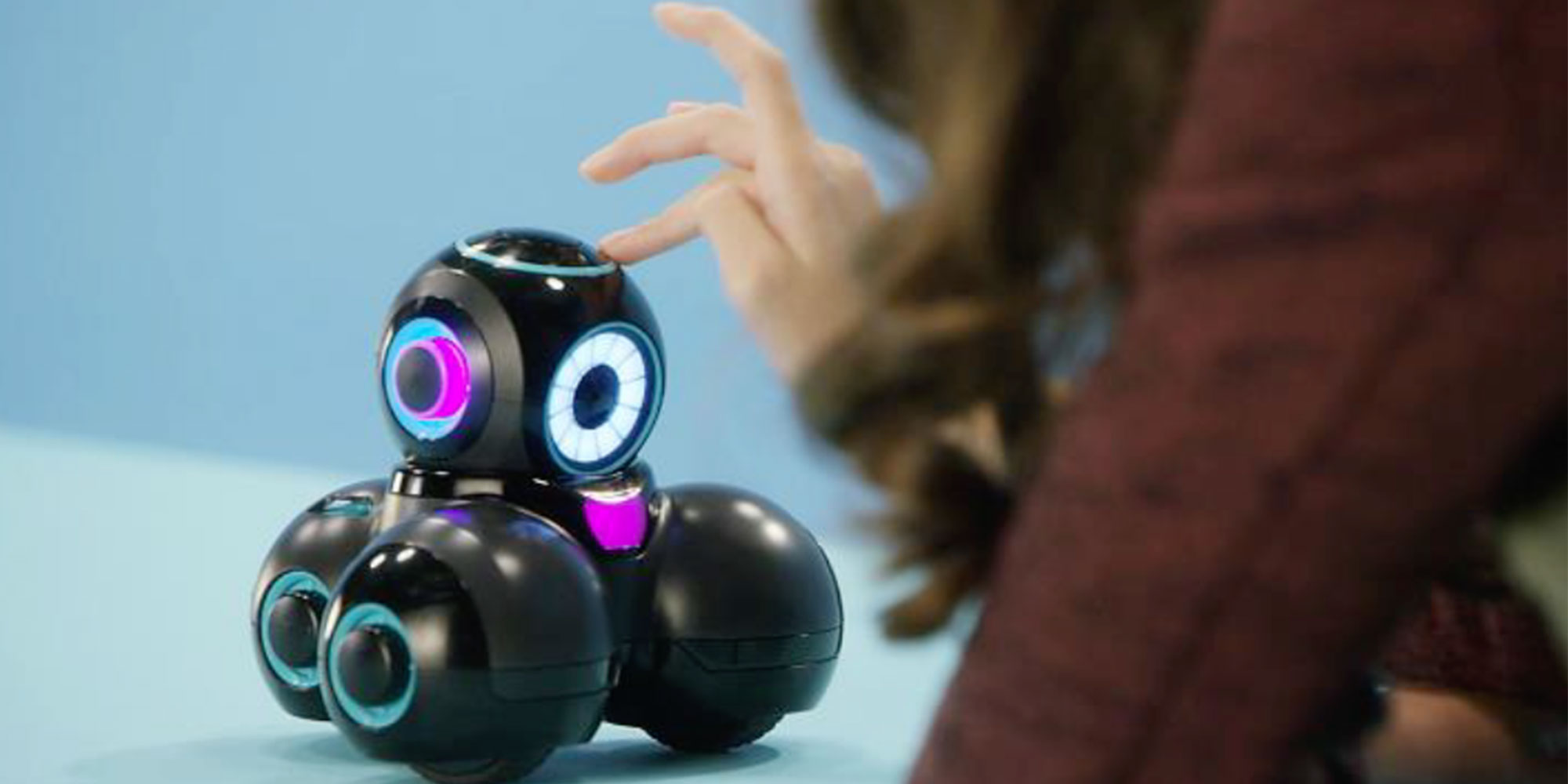 Wonder Workshop's Cue Robot teaches kids about tech for $145.50