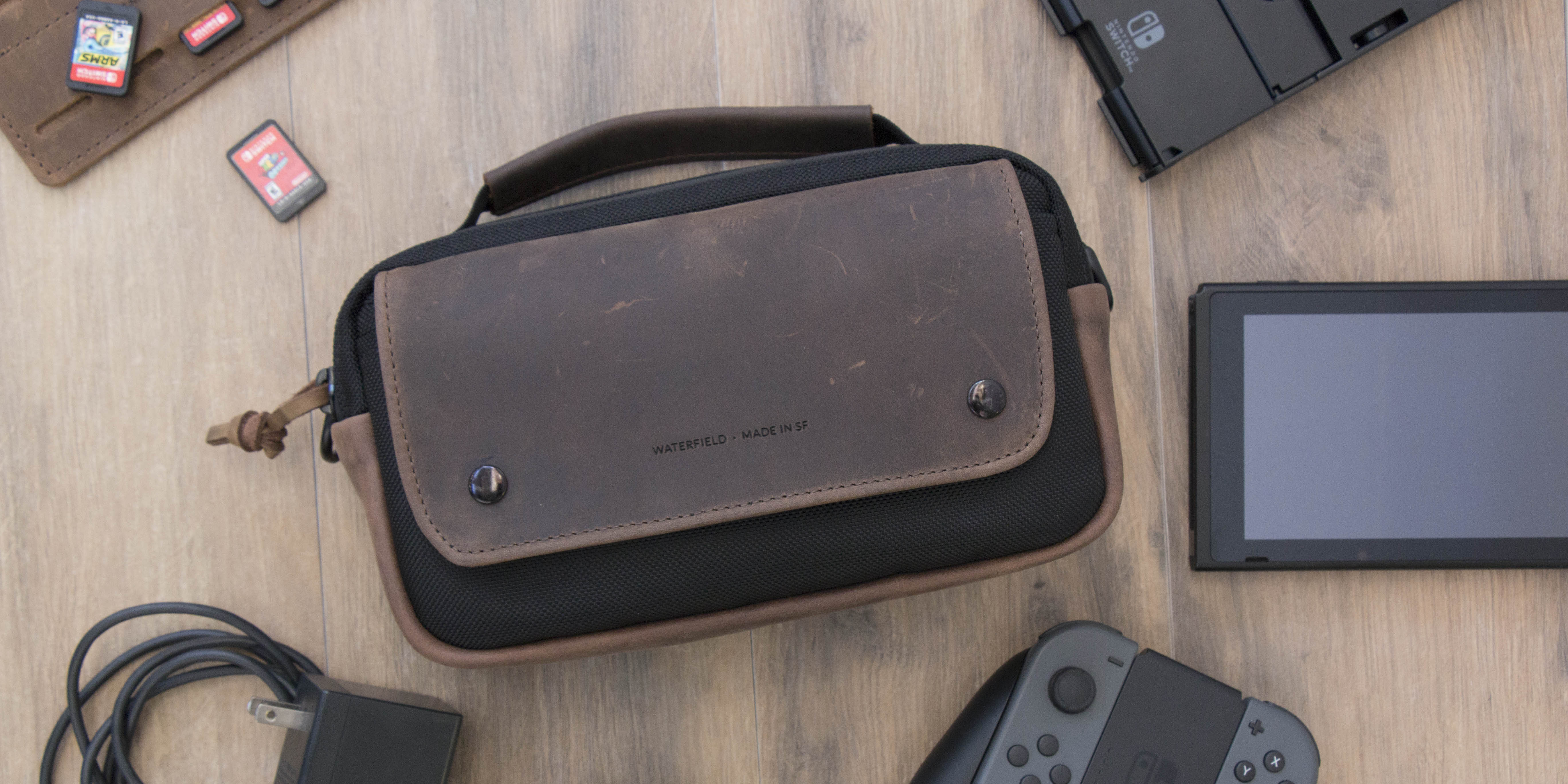Uændret mesh Ekspression WaterField's new Nintendo Switch case fits all your accessories in a  compact leather carrier