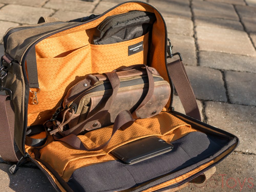 Review: WaterField's Air Porter laptop bag offers executive style and ...