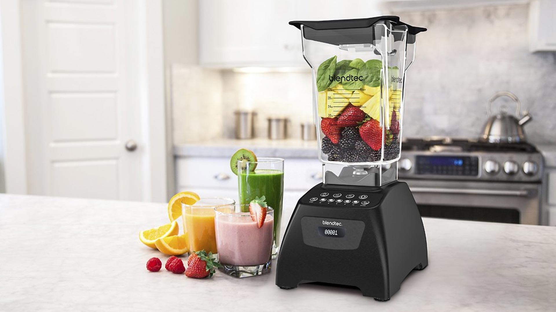 Go pro with Blendtec's selfcleaning 575 Blender + 8yr. warranty for