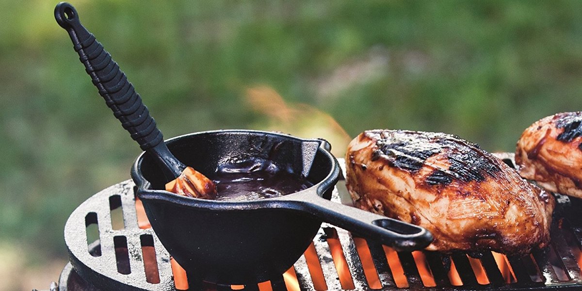 This 5-Star Rated Cast-Iron Lodge Skillet Is Just $20 Right Now