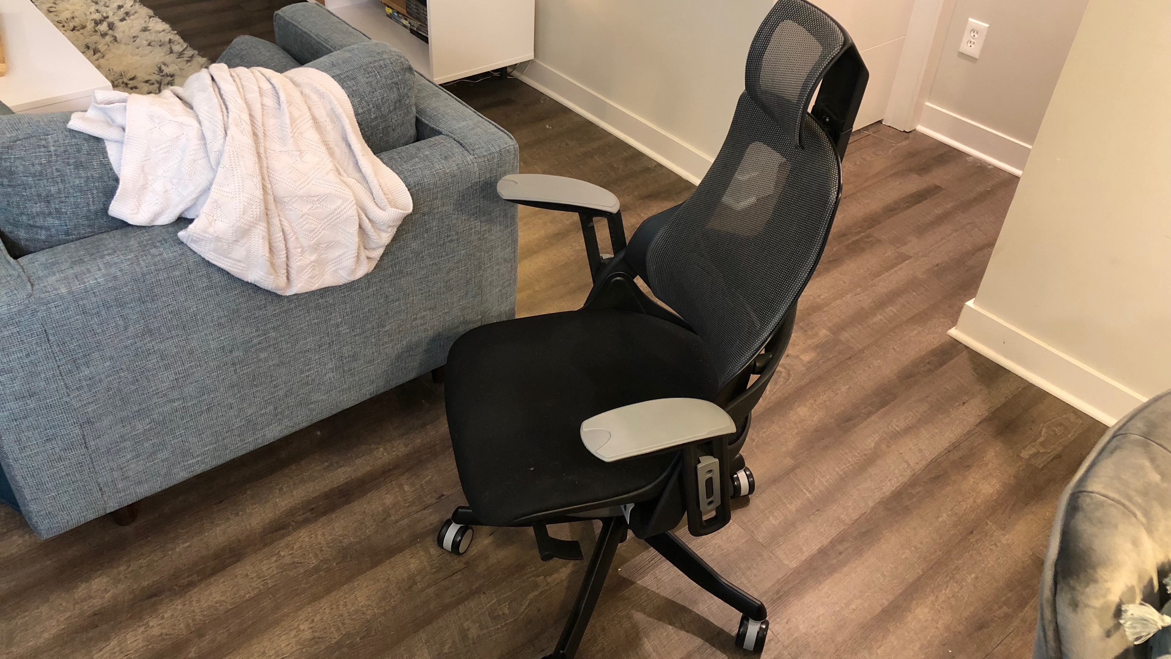 Uplift pursuit ergonomic discount chair