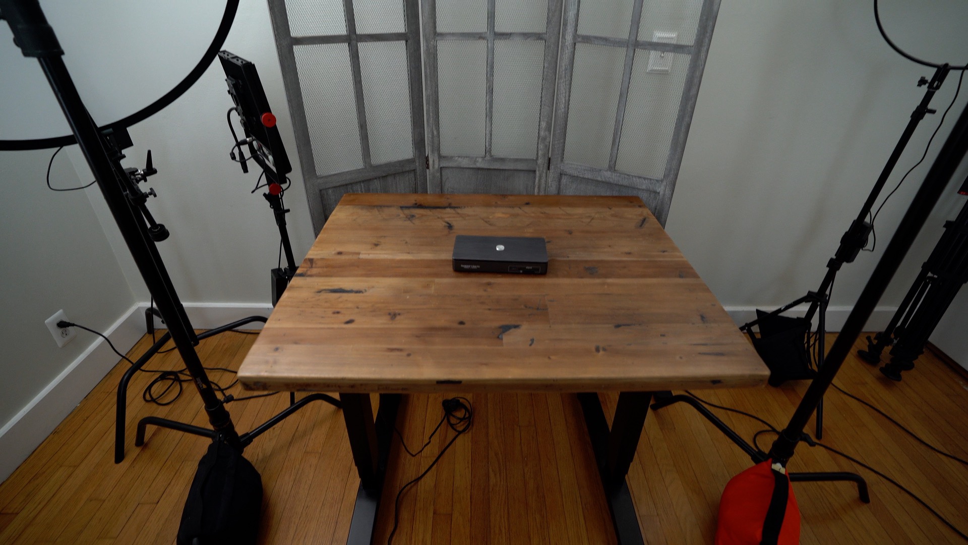 How to make an easy and flexible DIY overhead camera rig