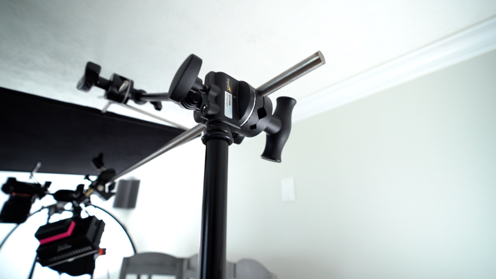 How to make an easy and flexible DIY overhead camera rig