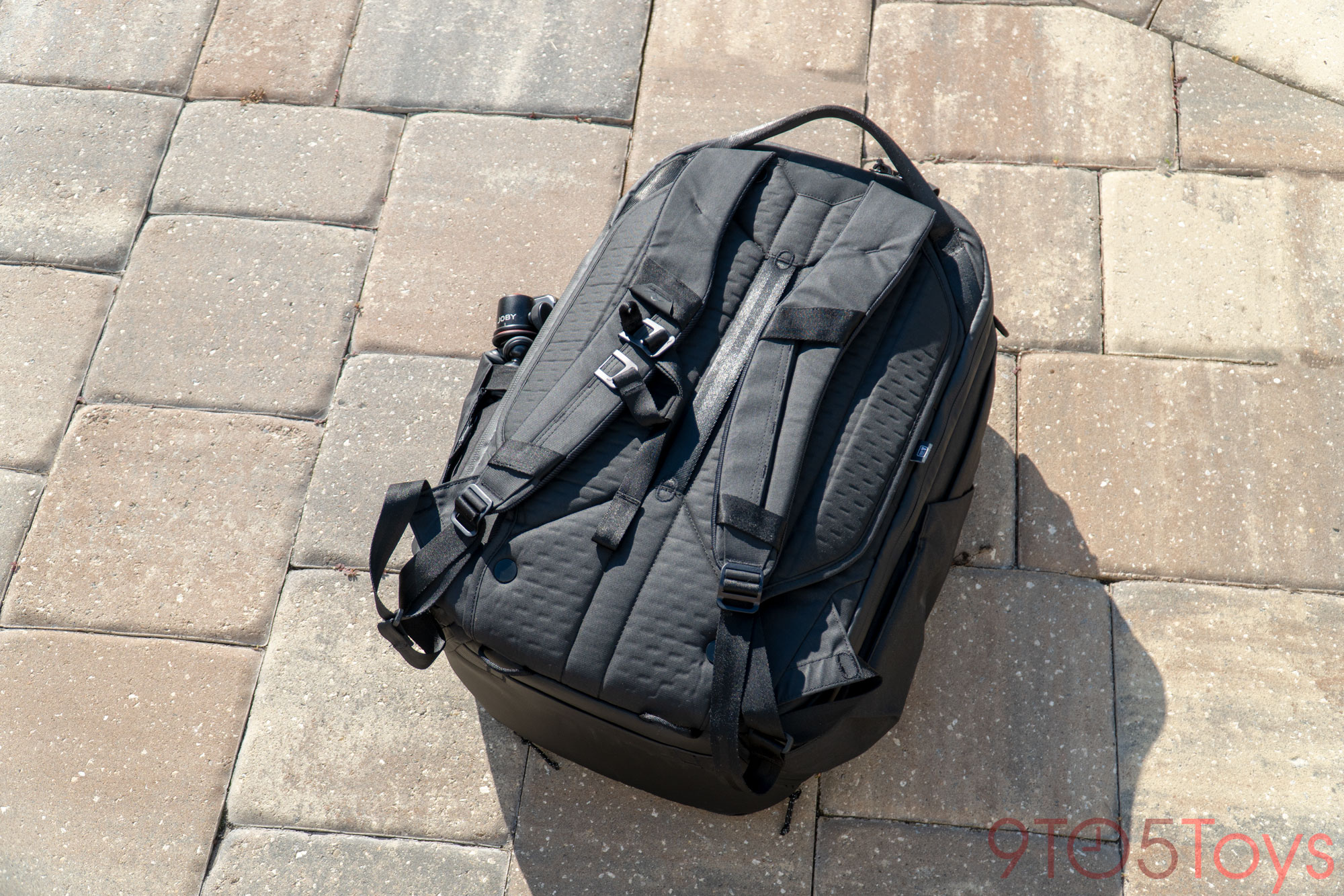 peak design travel backpack 30l