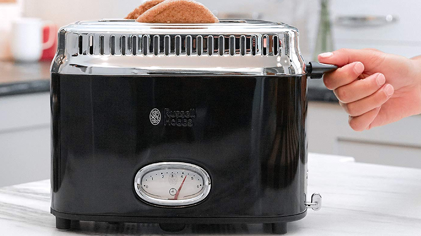 Take your kitchen back in time with Russell Hobbs Retro Style Toaster: $40 (50% off) - 9to5Toys