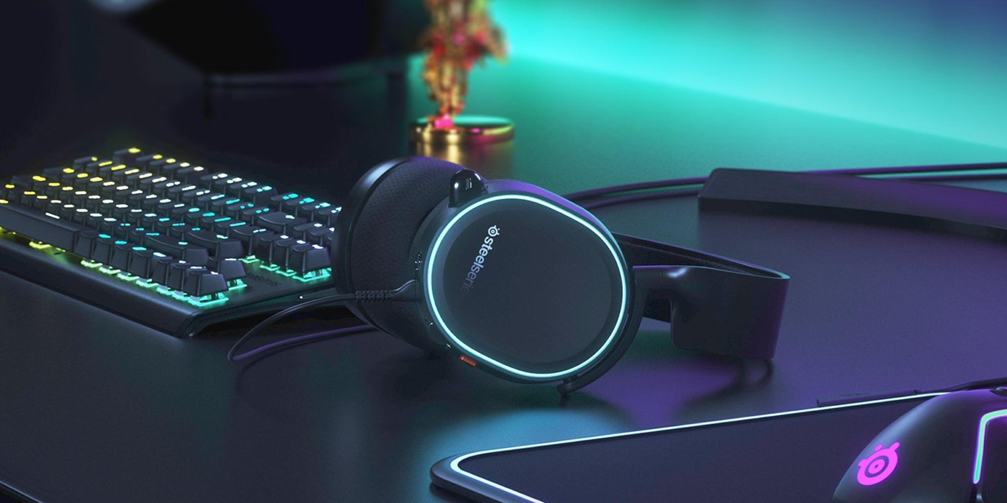 SteelSeries's new Arctis Gaming Headset RGB to your PC PS4 at $75 (25% off)