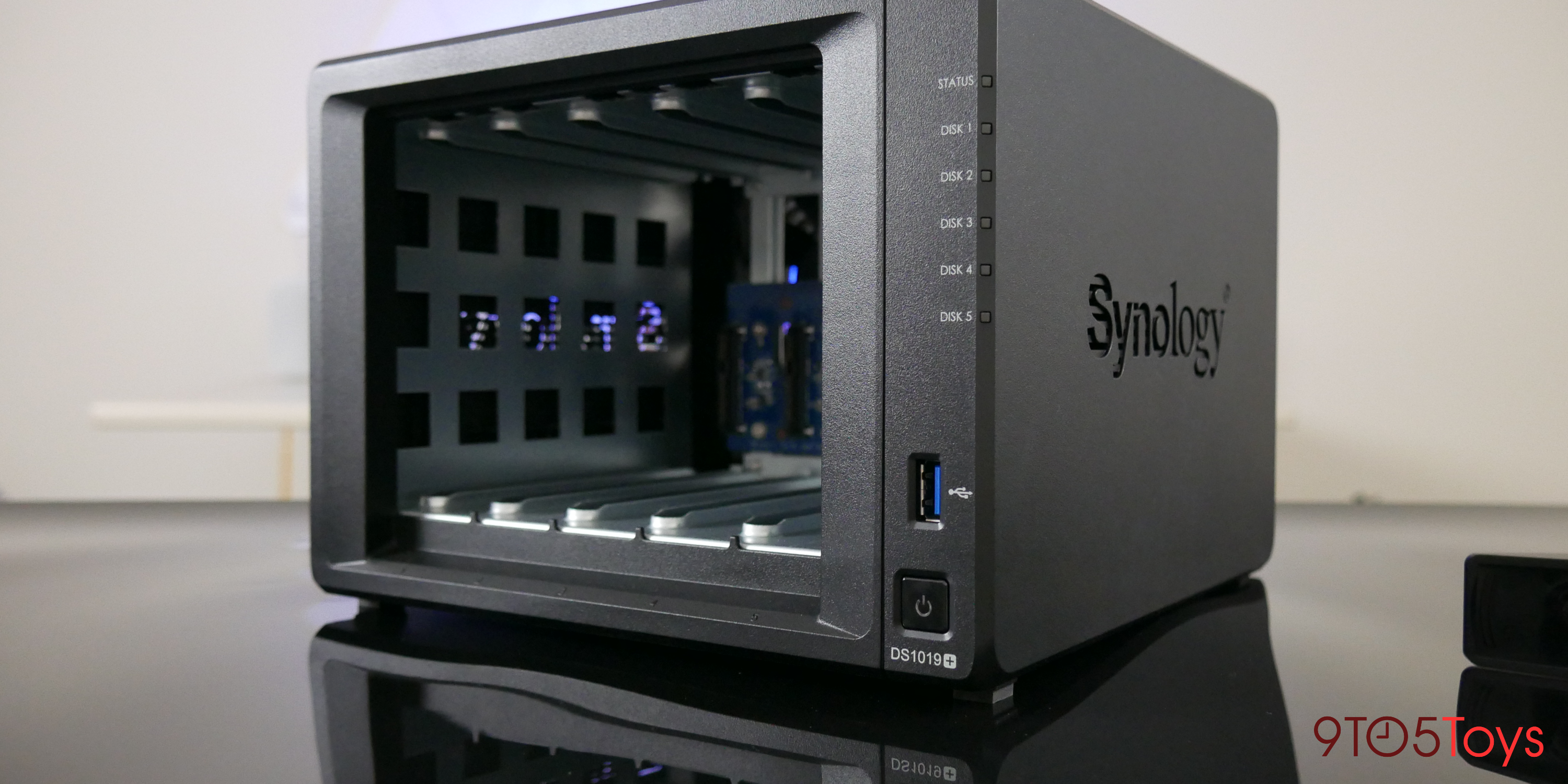 Synology DS1019+ Internals