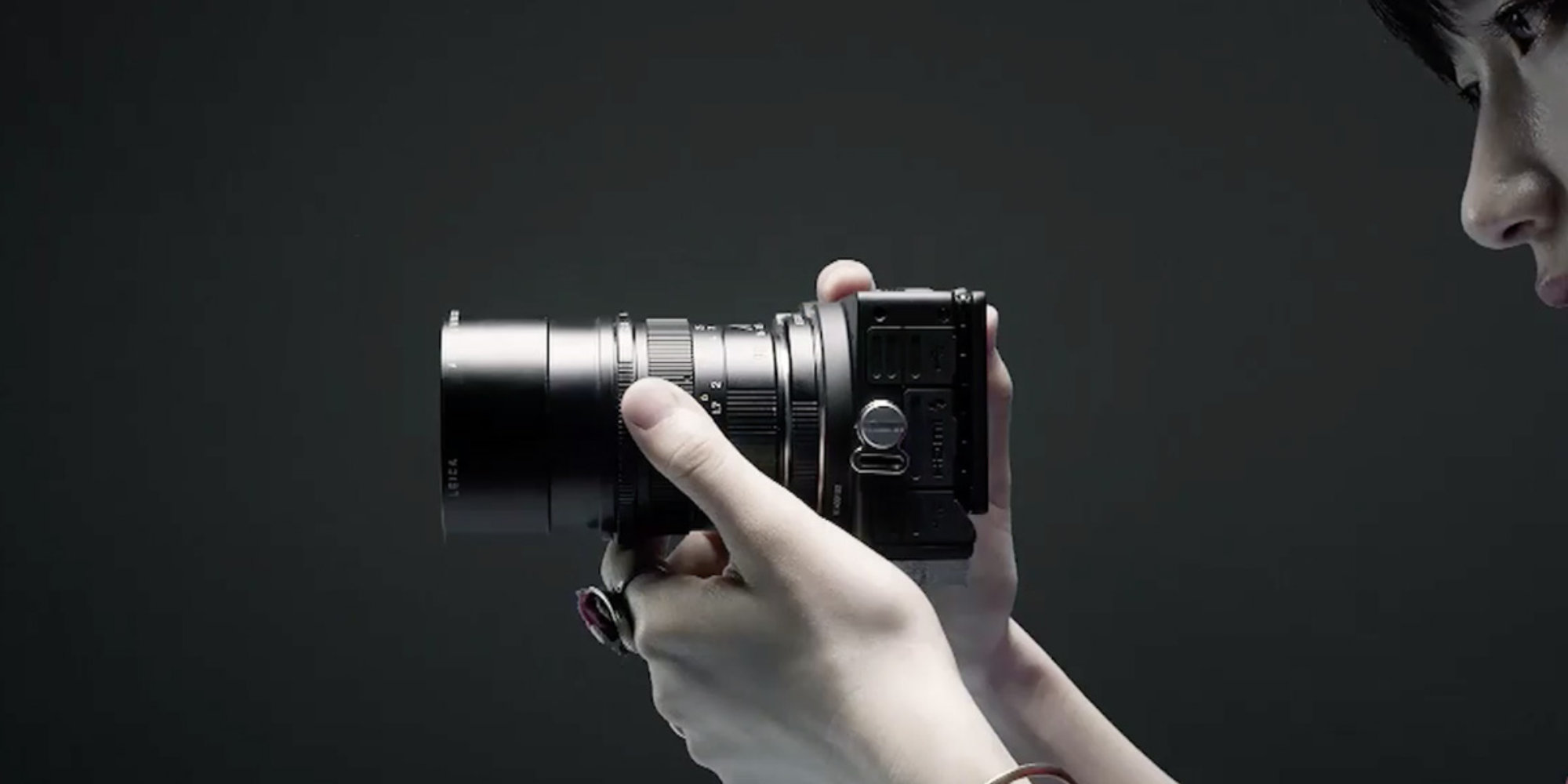 Самая компактная беззеркальная камера Sony-e. Сигма фотографт. Сигма фотографт Мем.