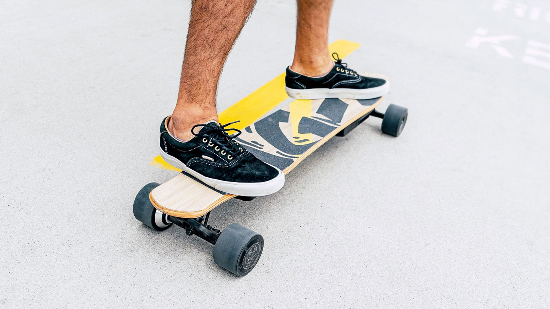 Swagskate NG2 AI Electric Longboard uses sensors to move 9to5Toys