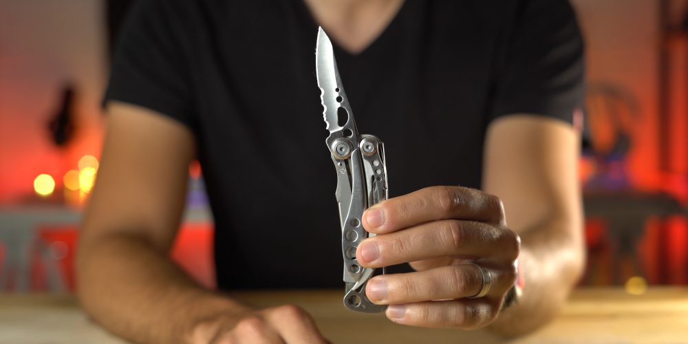 Leatherman Skeletool with knife out