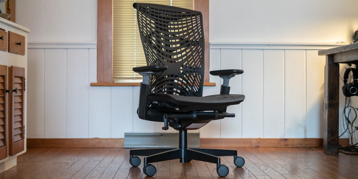 full picture of the Autonomous Kinn chair