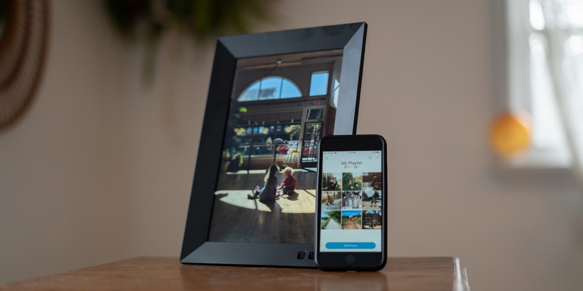 Smart Photo Frame on Stand