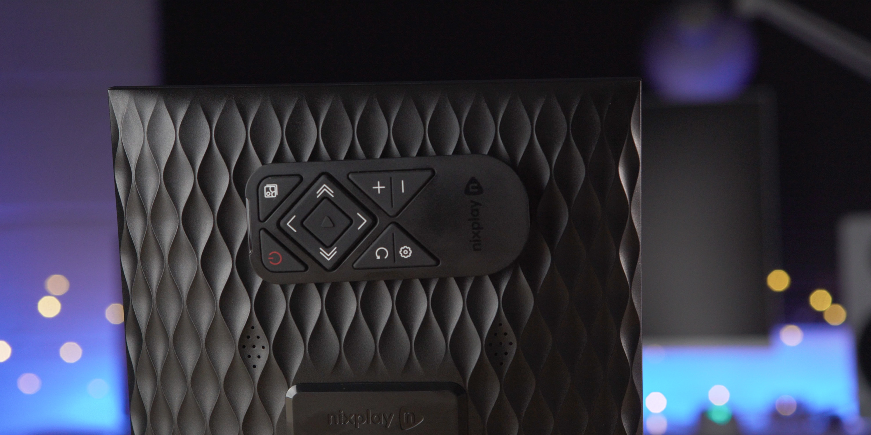 Nixplay Smart Photo Frame Review Elegant and easy to use