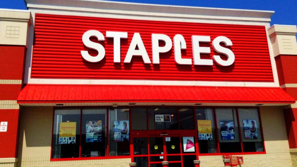Staples closed Thanksgiving Day