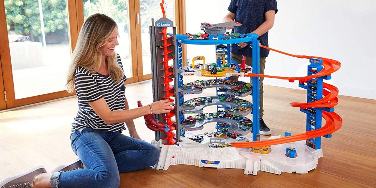 Hot Wheels Ultimate Garage Playset And Accessories