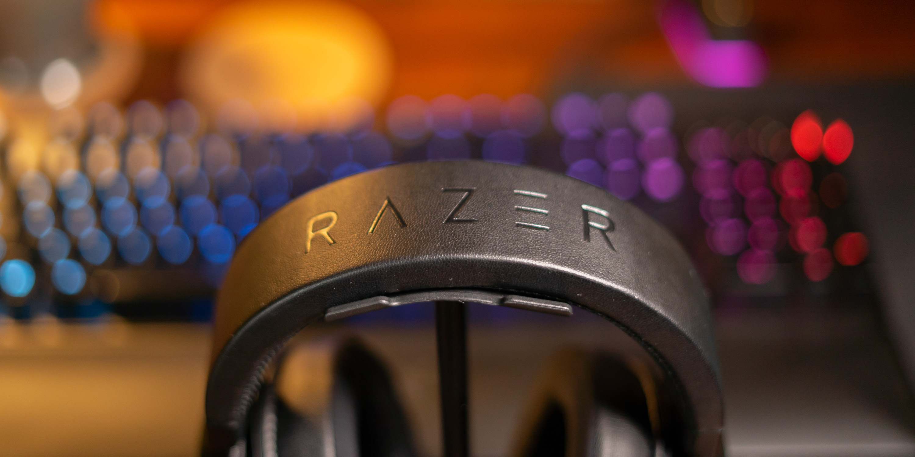 Razer Kraken Ultimate Review THX Audio ANC mic and custom sound