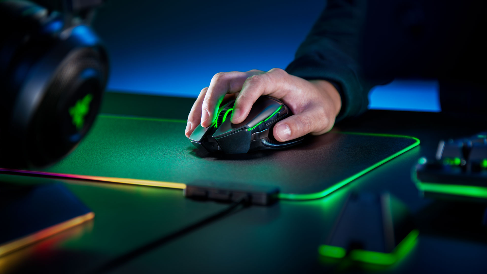 Razer's Basilisk X HyperSpeed has 450 hours of battery, more - 9to5Toys