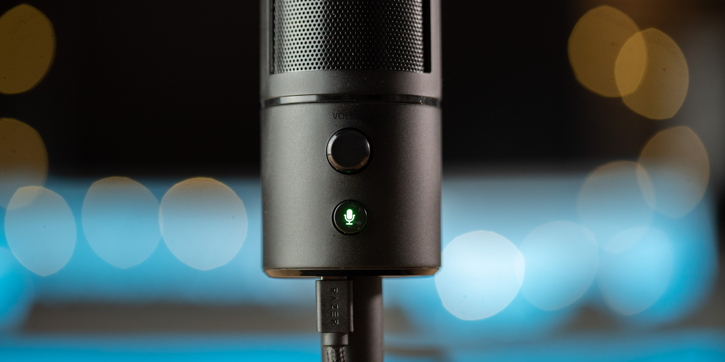 Razer Seiren Emote Review: Bring new levels of interaction to a stream