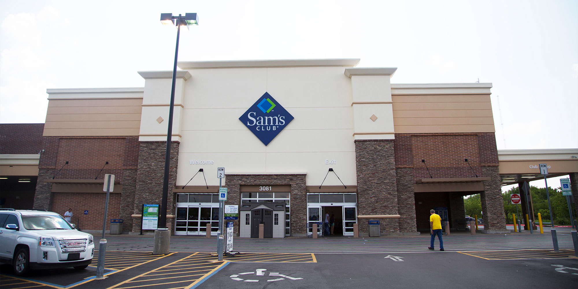 Join Sam's Club from 35 and get up to 45 in eGift Cards plus free items