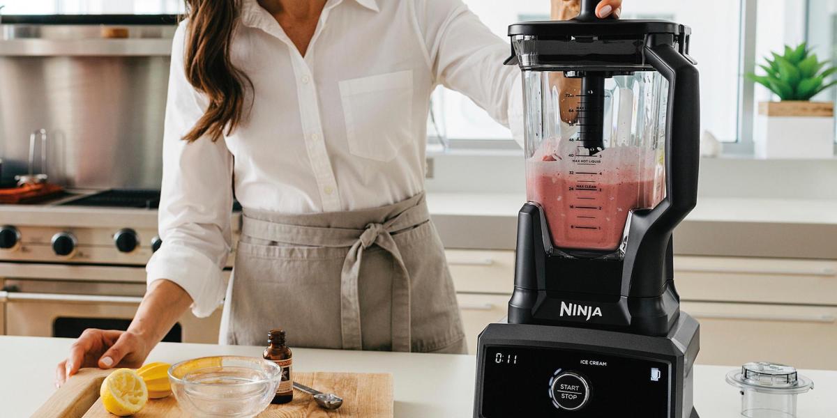 Personal smoothie makers and blenders from $20: Ninja, Magic