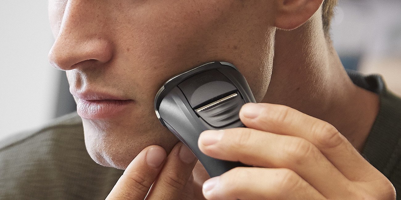 Philips Electric Shaver + stubble guard hits Amazon low at 40 (Reg. 60+)