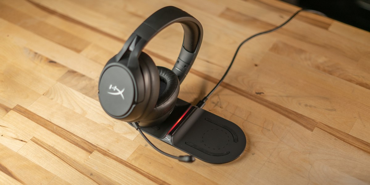 Hyperx Cloud Flight S Review The First Qi Charging Wireless Headset