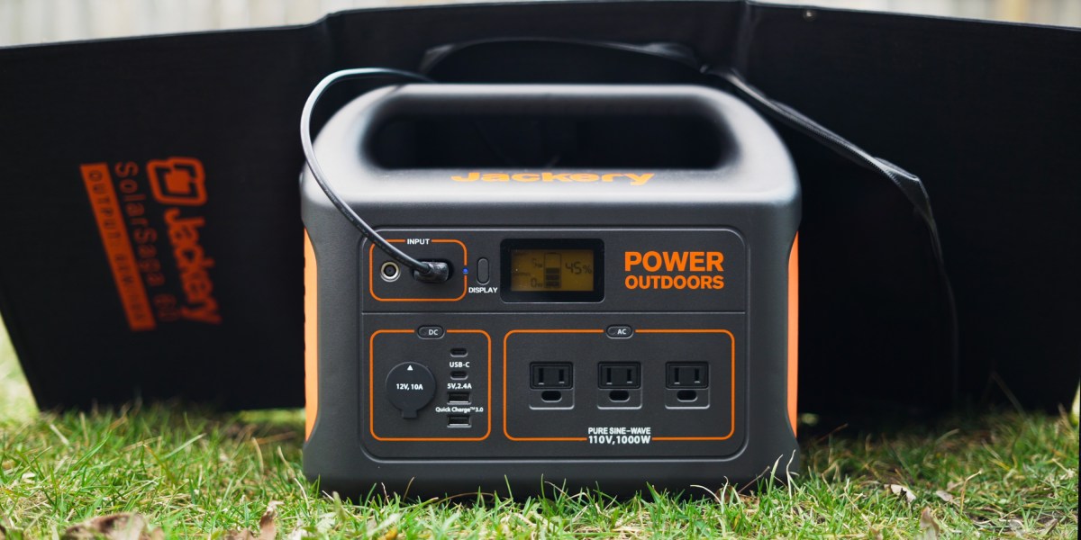 Charging the Explorer 1000 with a 60W Solar Saga panel