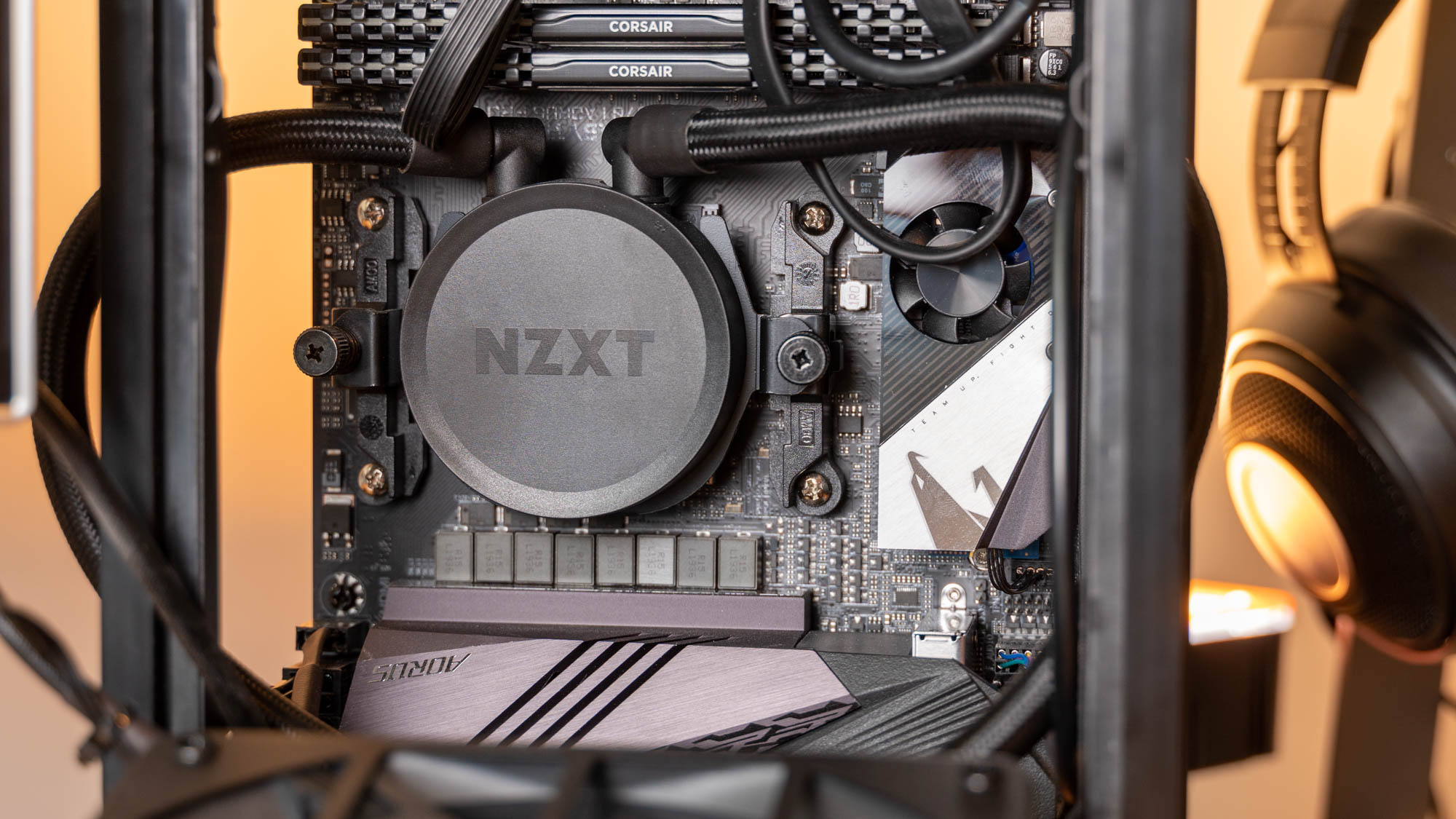 the-nzxt-h1-makes-for-the-perfect-compact-pc-build-9to5toys