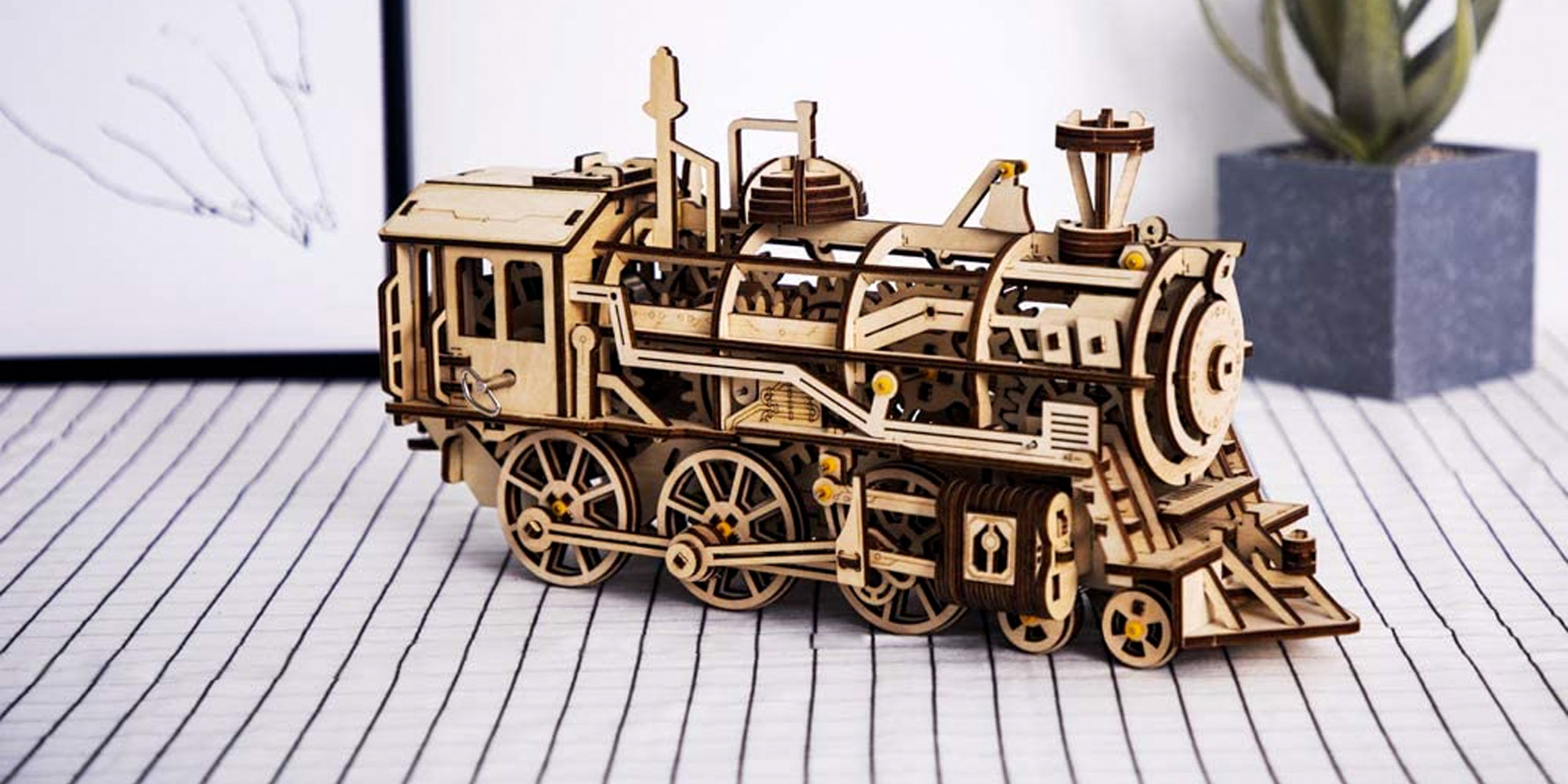 3D Wooden Puzzle Train: A Journey Through Intricate Engineering and Artistic Expression