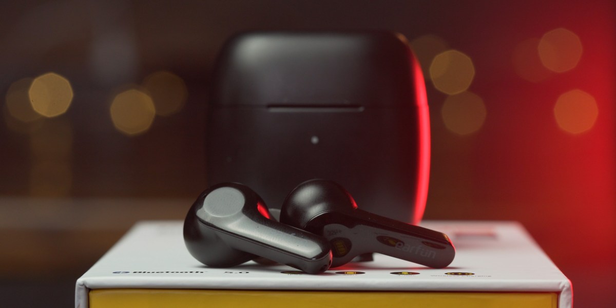 EarFun Air wireless earbuds out of the box