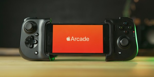 Razer Kishi for iOS on desk opening Apple Arcade