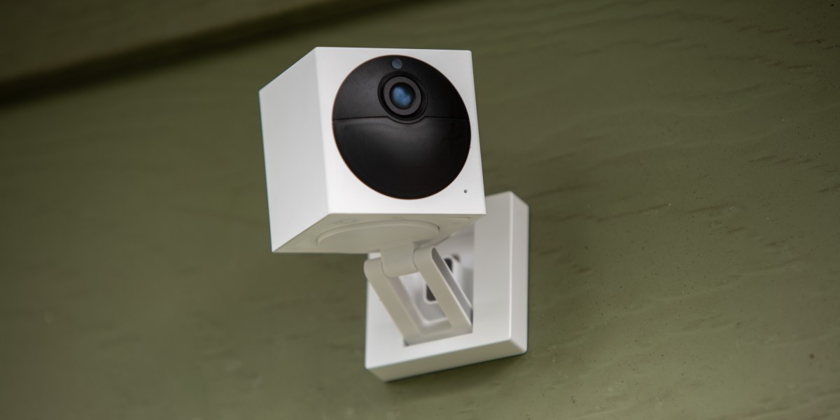 Wyze Cam Outdoor mounted on siding