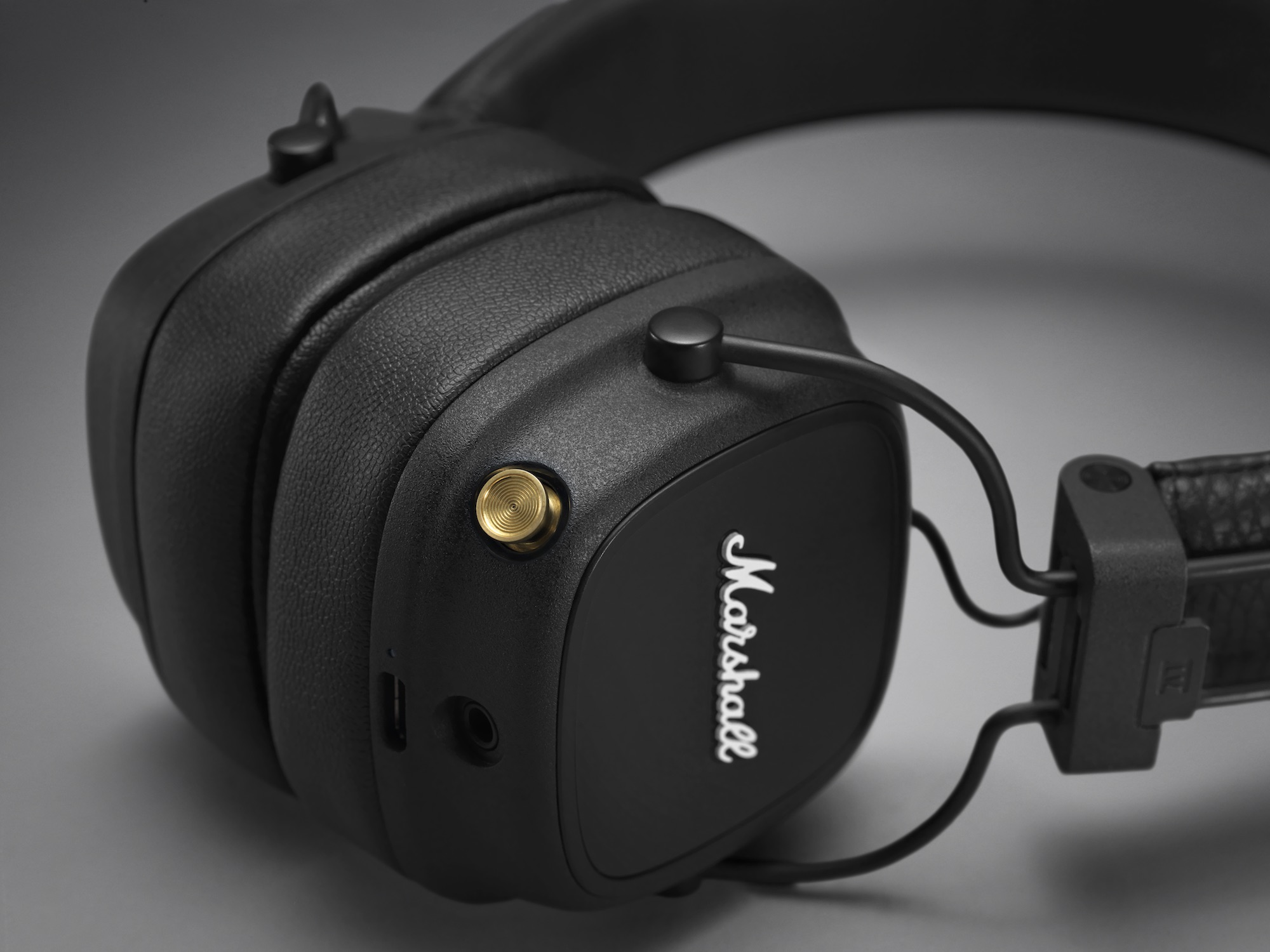 Marshall Major IV Headphones Review: wireless charge, more