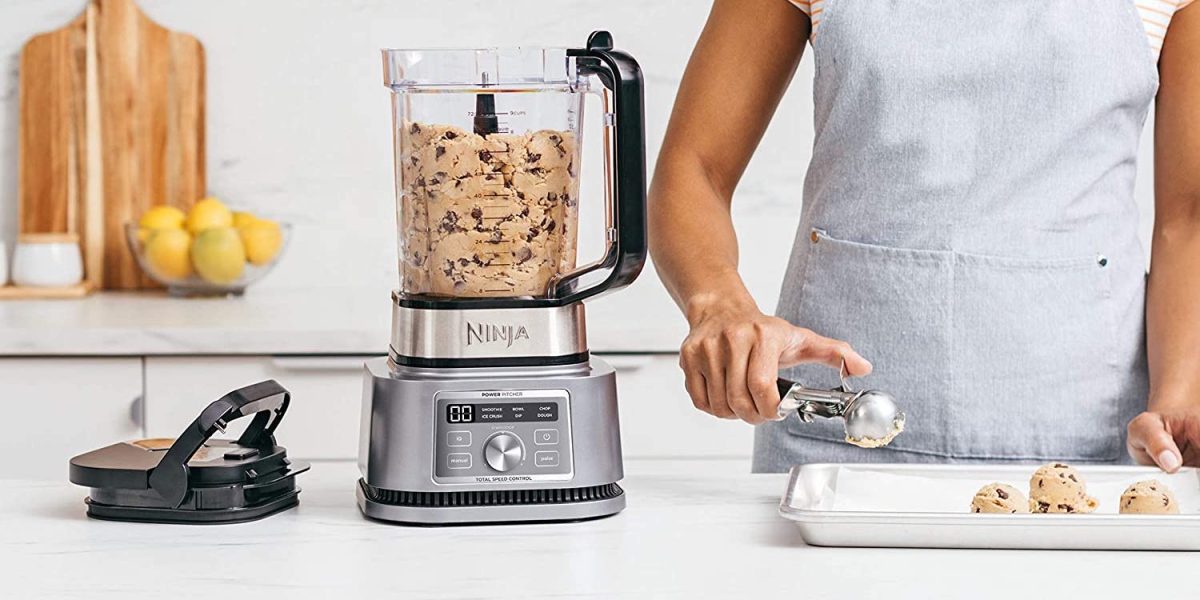 Ninja's Foodi Blender and food processor can also mix dough for $110 (Reg.  up to $170)