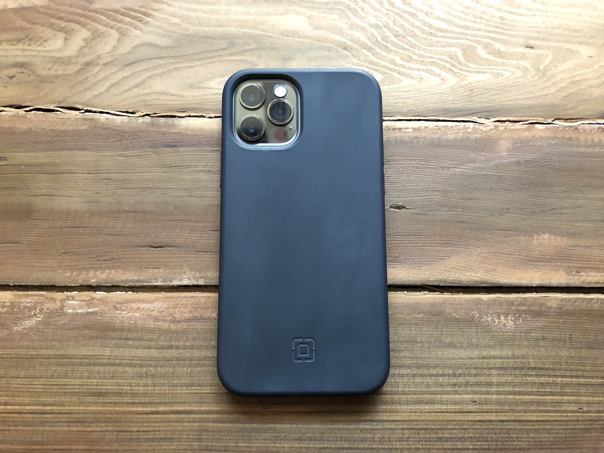 Review: Incipio's organic iPhone case for Apple's latest - 9to5Toys