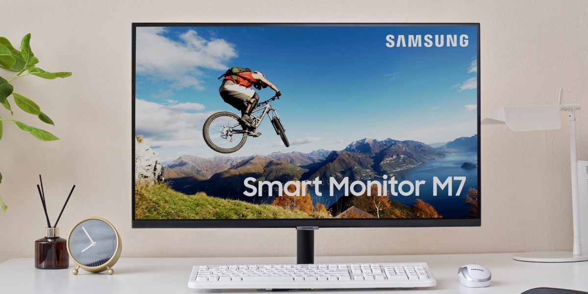 Samsung M7 32-inch Smart Monitor